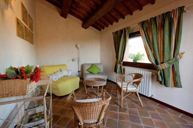 Podere Chiaromonte Палая Стая снимка